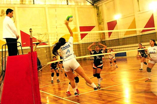 Vôlei Feminino de Bragança disputa Copa Vinhedo neste sábado